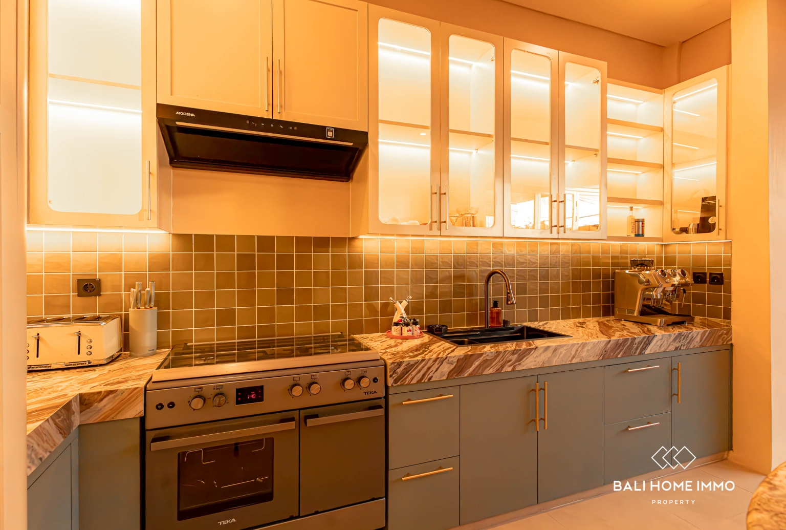Brand New 2 Bedroom Modern Villa + 1 movie room in Buduk view 9