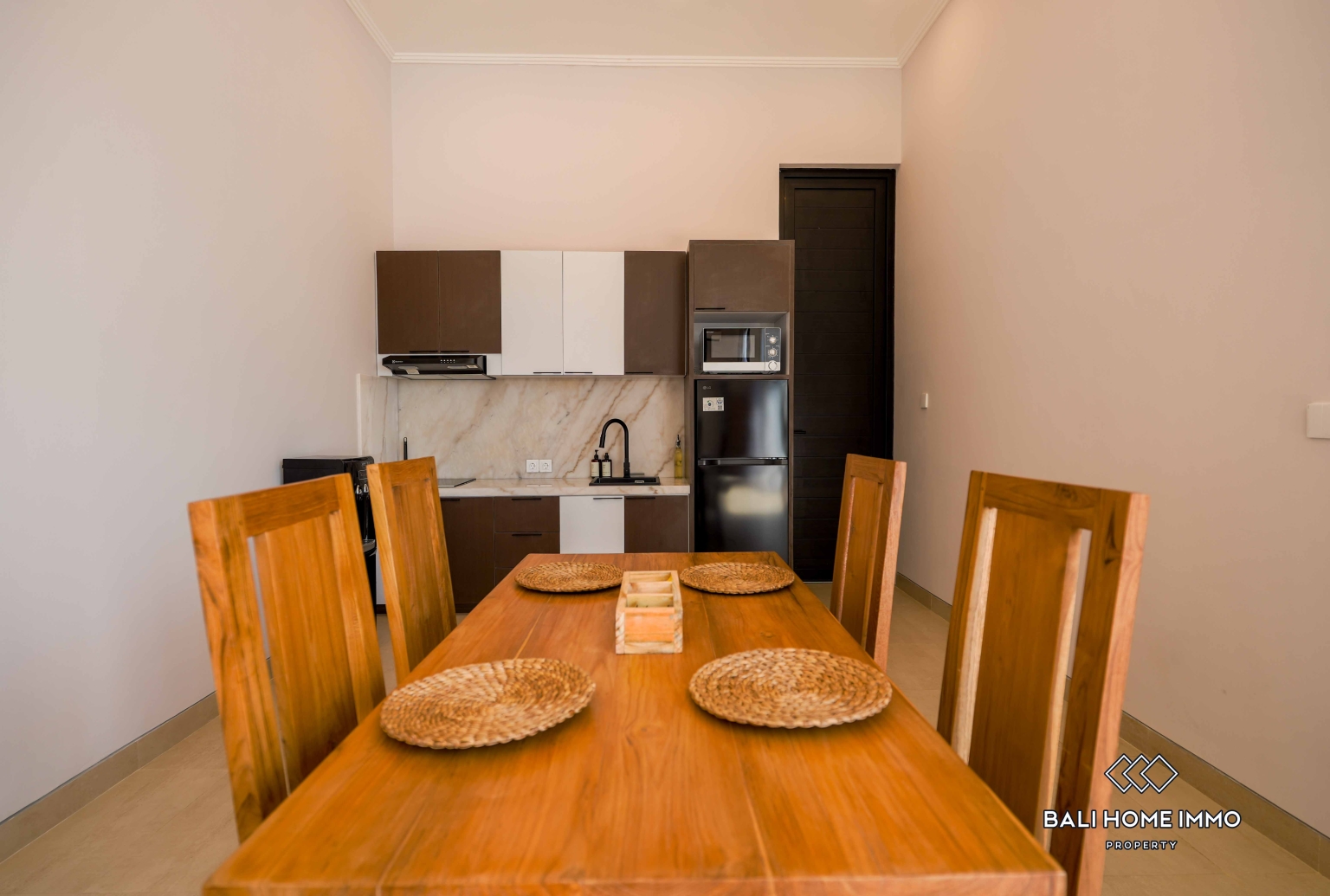 Villa Minimalis Tropis 2 Kamar Baru Dijual di dekat Pantai Sanur, Bali view 6