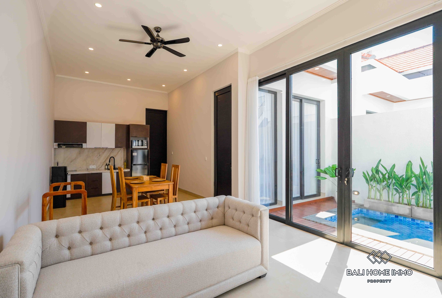 Villa Minimalis Tropis 2 Kamar Baru Dijual di dekat Pantai Sanur, Bali view 2