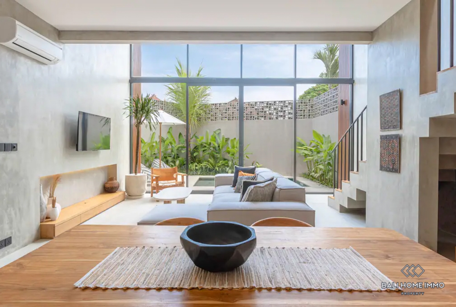 Brand New 2 Bedroom Villa for Rental in Bali Pererenan North Side view 7