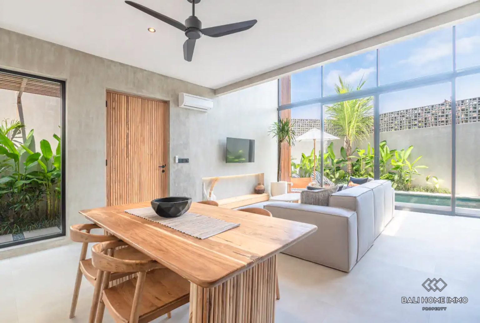 Brand New 2 Bedroom Villa for Rental in Bali Pererenan North Side view 5
