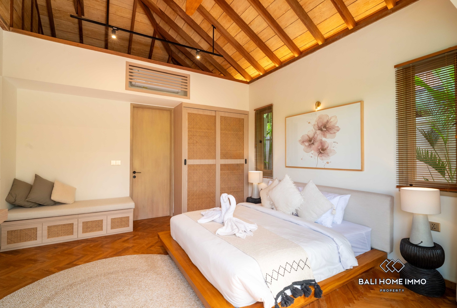 Brand new 2 Bedroom villa for sale and rent in Bali Canggu residential side view 20