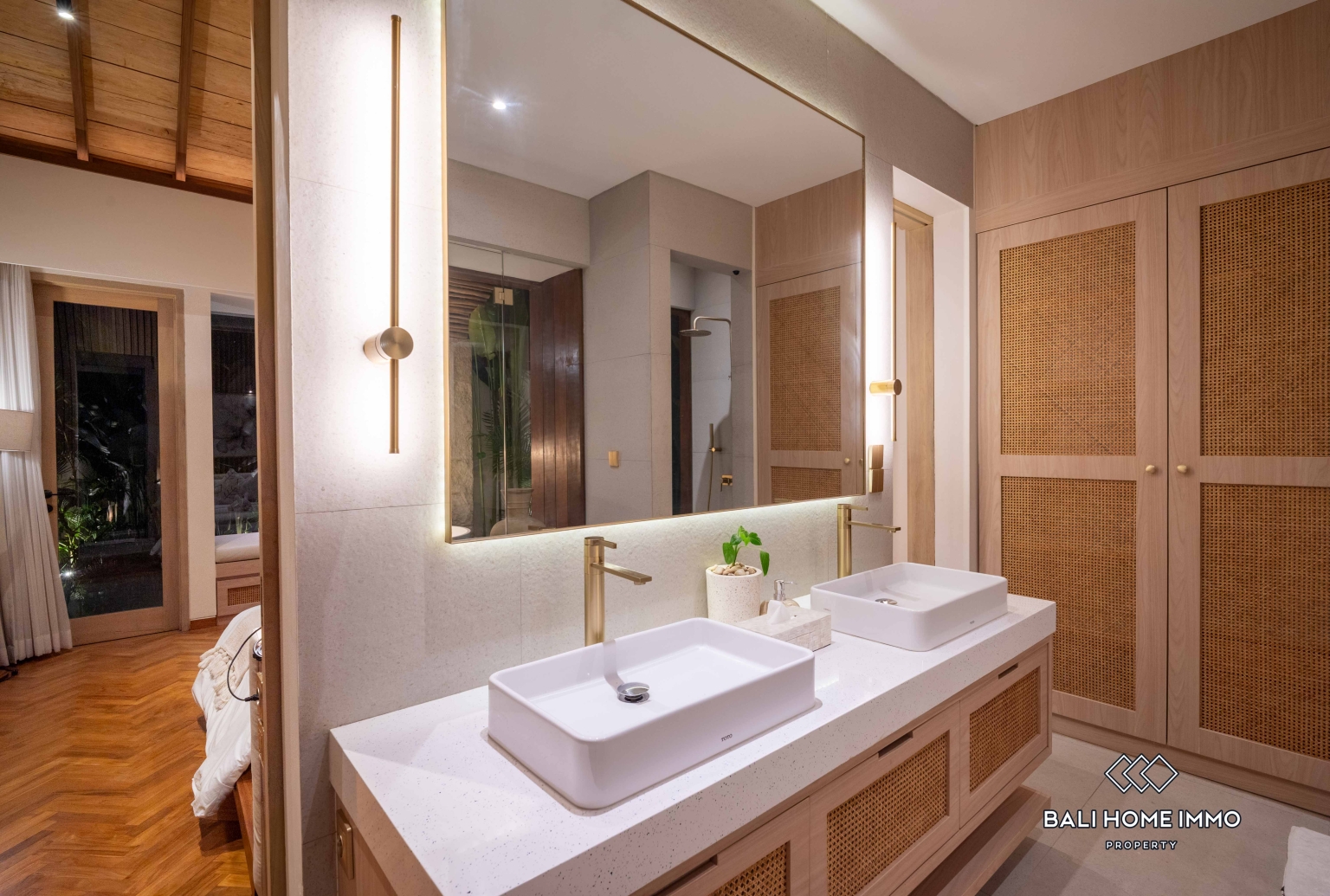 Brand new 2 Bedroom villa for sale and rent in Bali Canggu residential side view 33