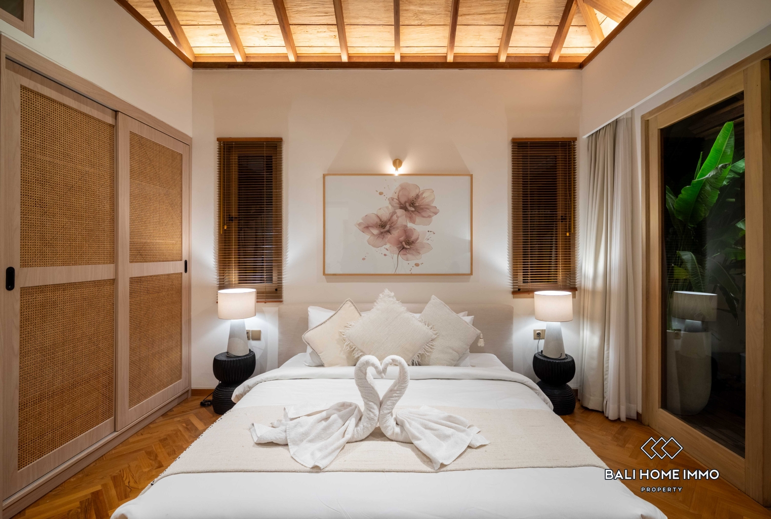 Brand new 2 Bedroom villa for sale and rent in Bali Canggu residential side view 28