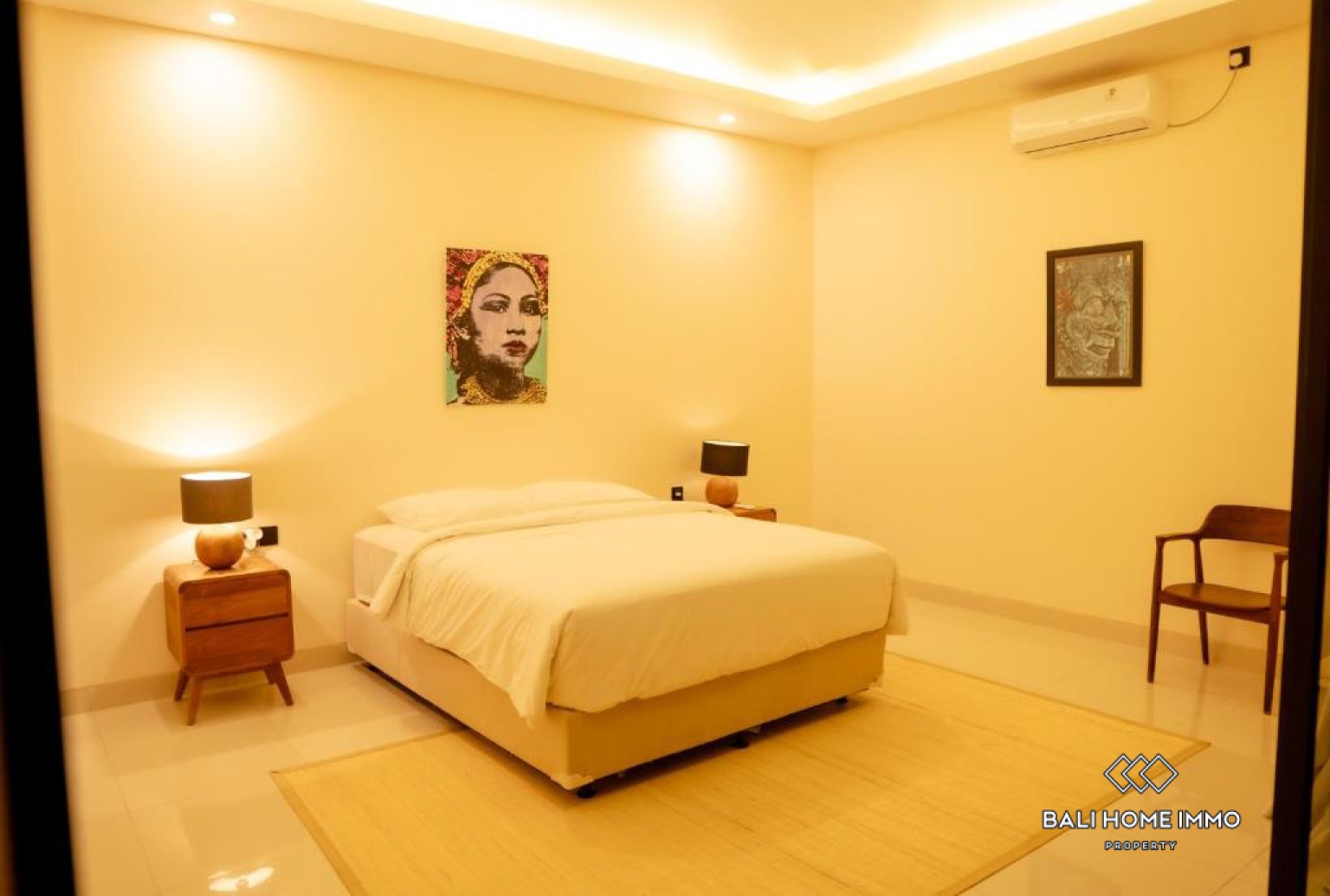 Charming 2 Bedroom Villa for Rent in Canggu Residential side view 9