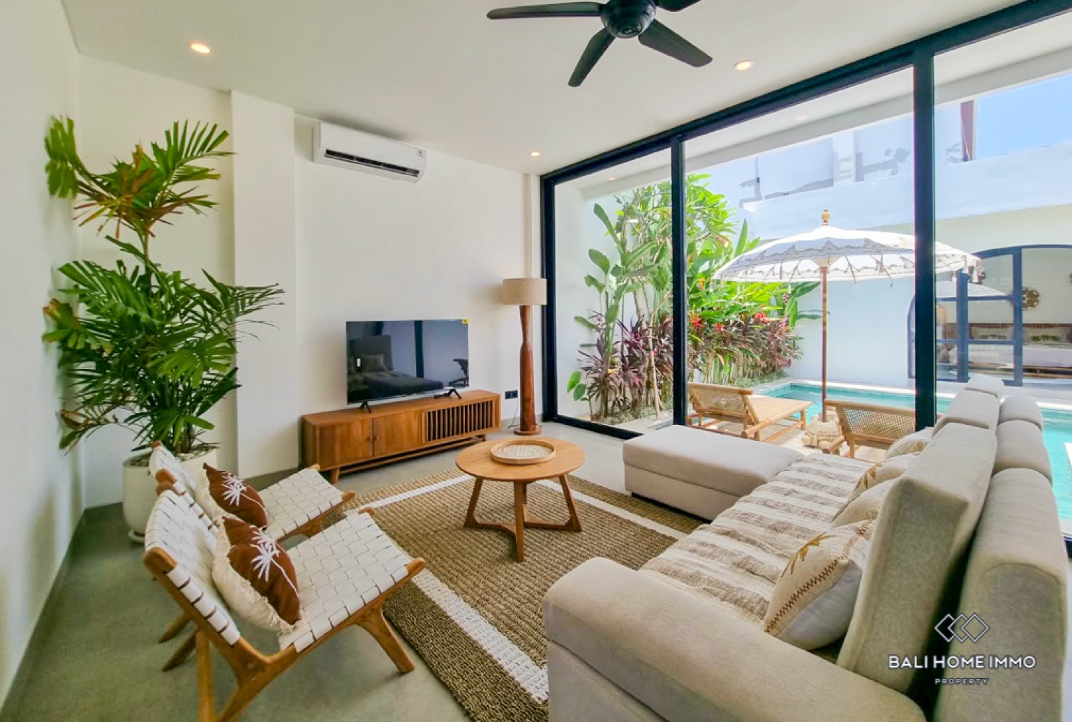 Brand New 2 Bedroom Villa for sale and rental in Bali Pererenan North Side view 3