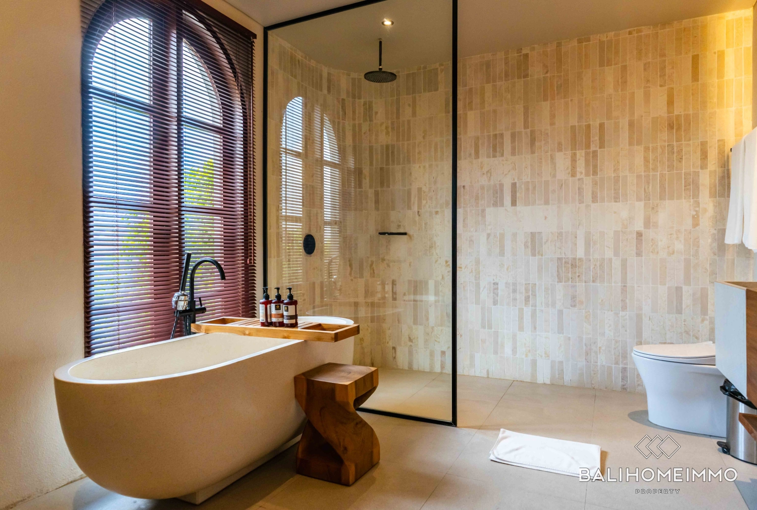 BRAND NEW 2-BEDROOM VILLA FOR SALE IN BALI UMALAS BUMBAK view 30