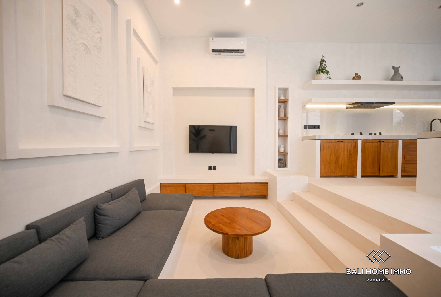 Villa 2 Kamar Baru Dijual Hak Milik di Sisi Perumahan Canggu Bali view 3