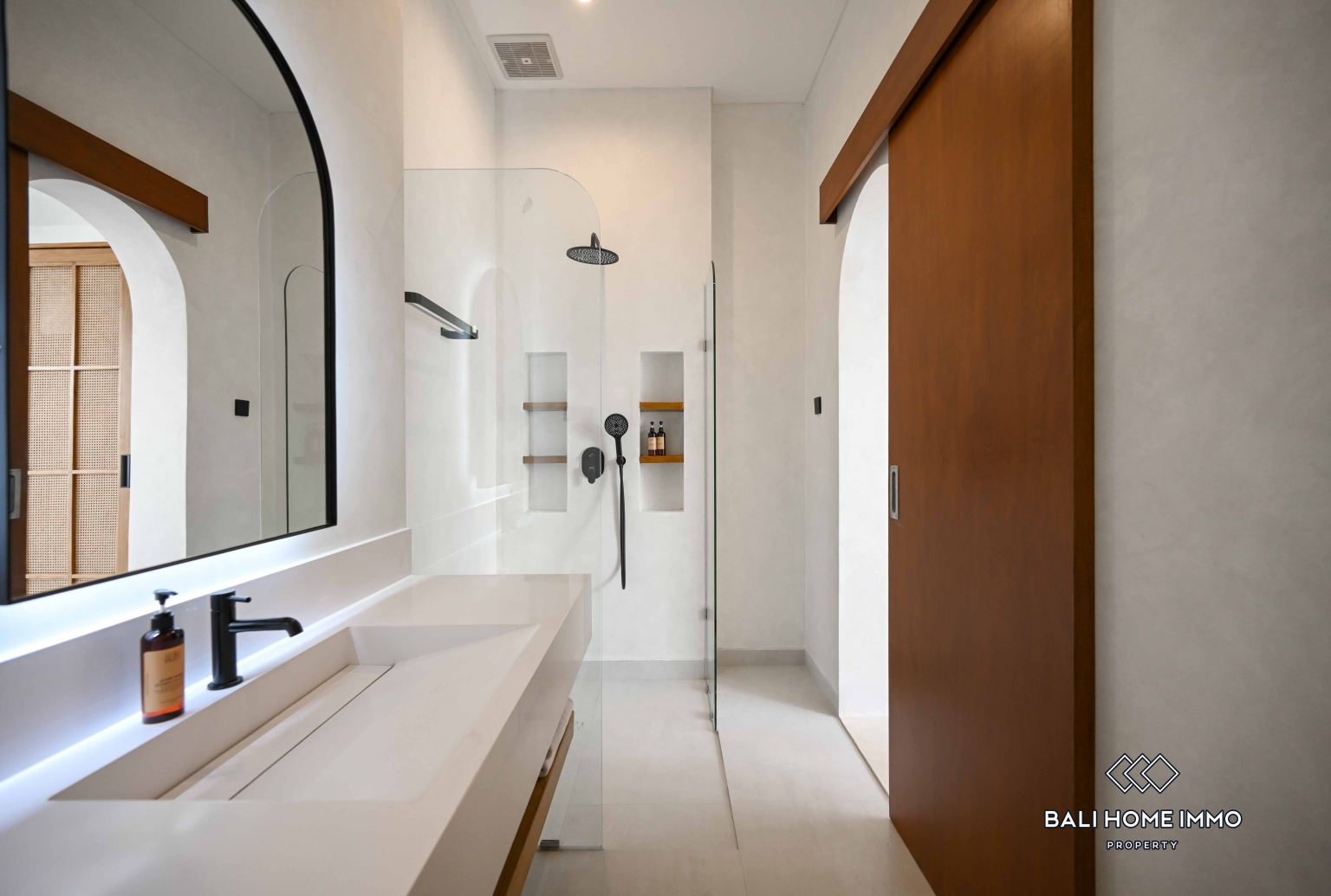 Villa 2 Kamar Baru Dijual Hak Milik di Sisi Perumahan Canggu Bali view 14