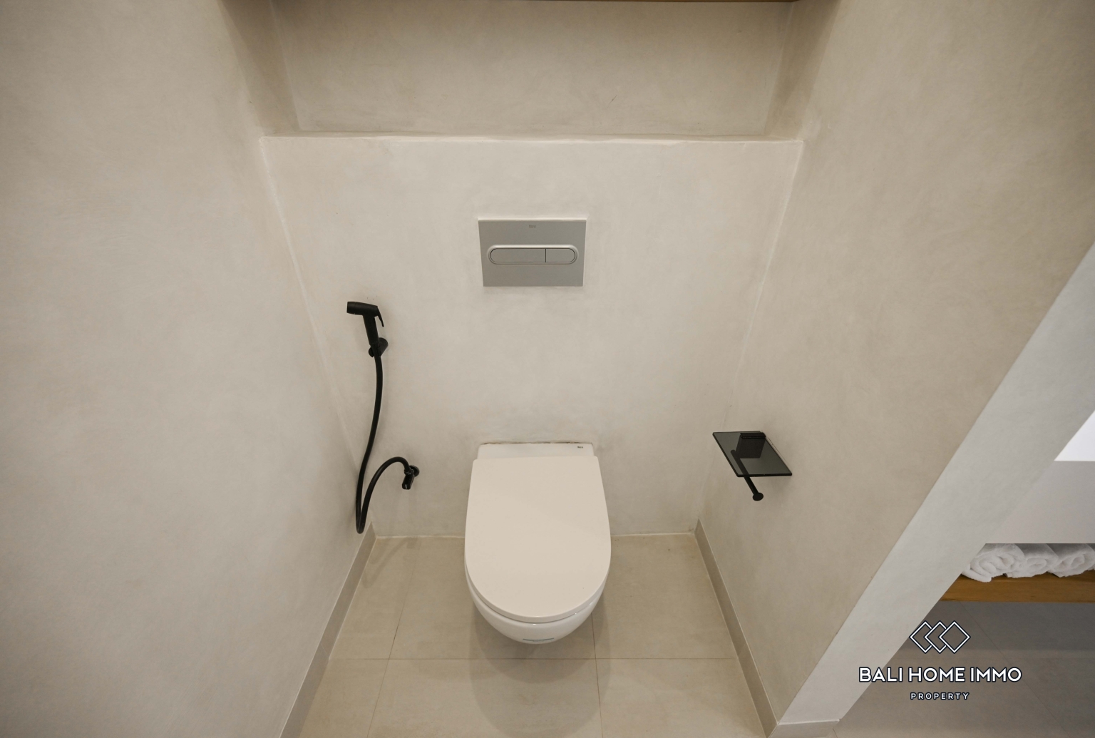 Villa 2 Kamar Baru Dijual Hak Milik di Sisi Perumahan Canggu Bali view 16