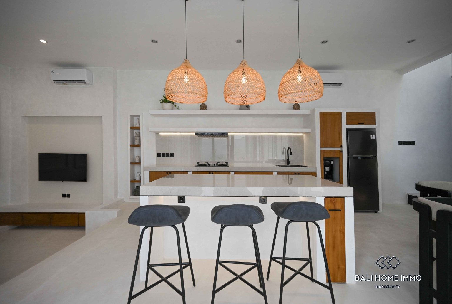 Villa 2 Kamar Baru Dijual Hak Milik di Sisi Perumahan Canggu Bali view 5