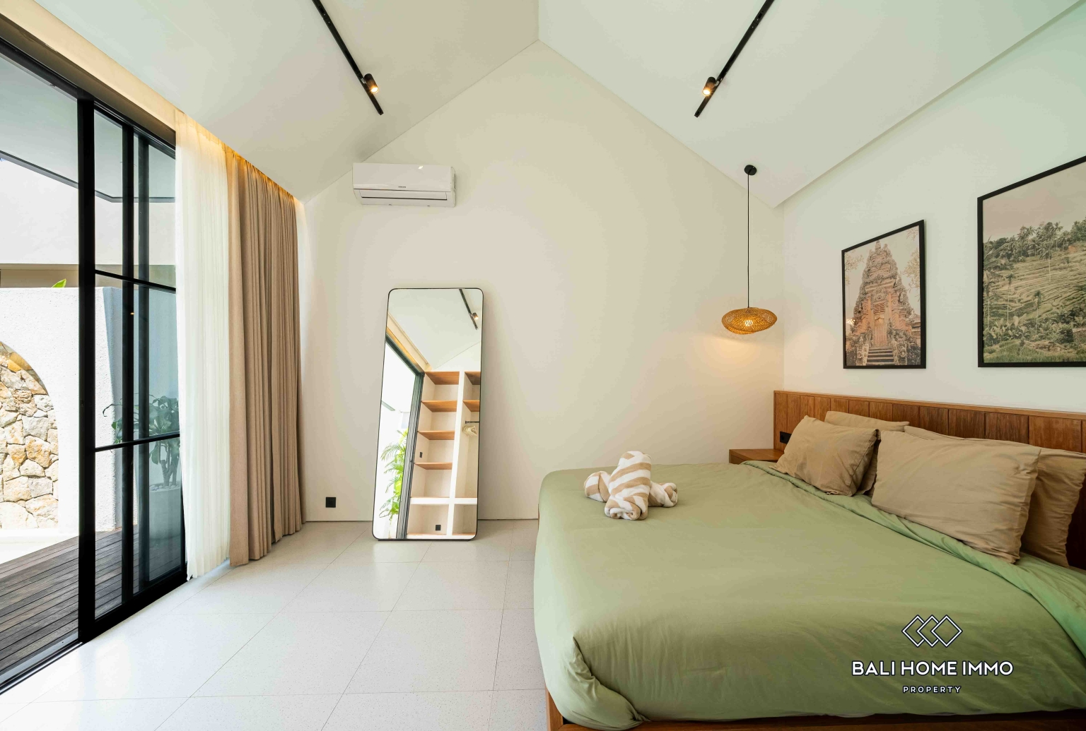 Brand new 2 Bedroom Villa For sale and rental in Kedungu Beachside view 12