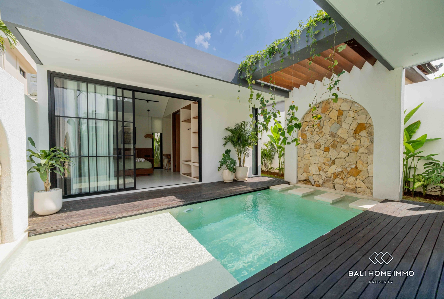 Brand new 2 Bedroom Villa For sale and rental in Kedungu Beachside view 24