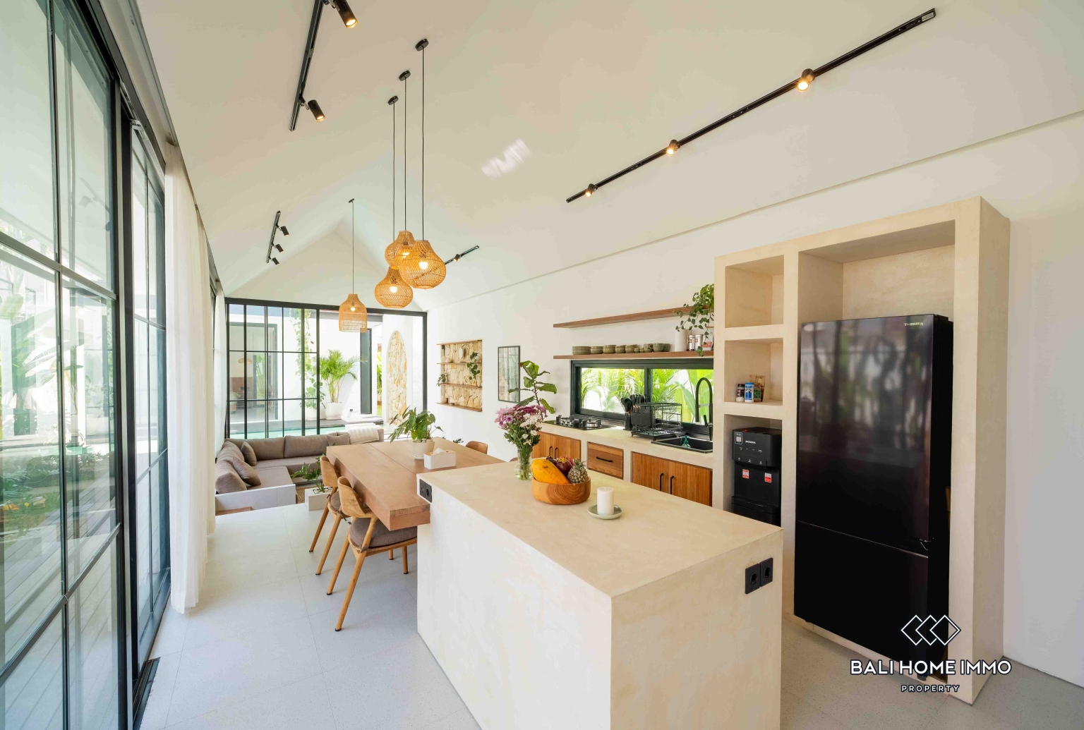 Brand new 2 Bedroom Villa For sale and rental in Kedungu Beachside view 8