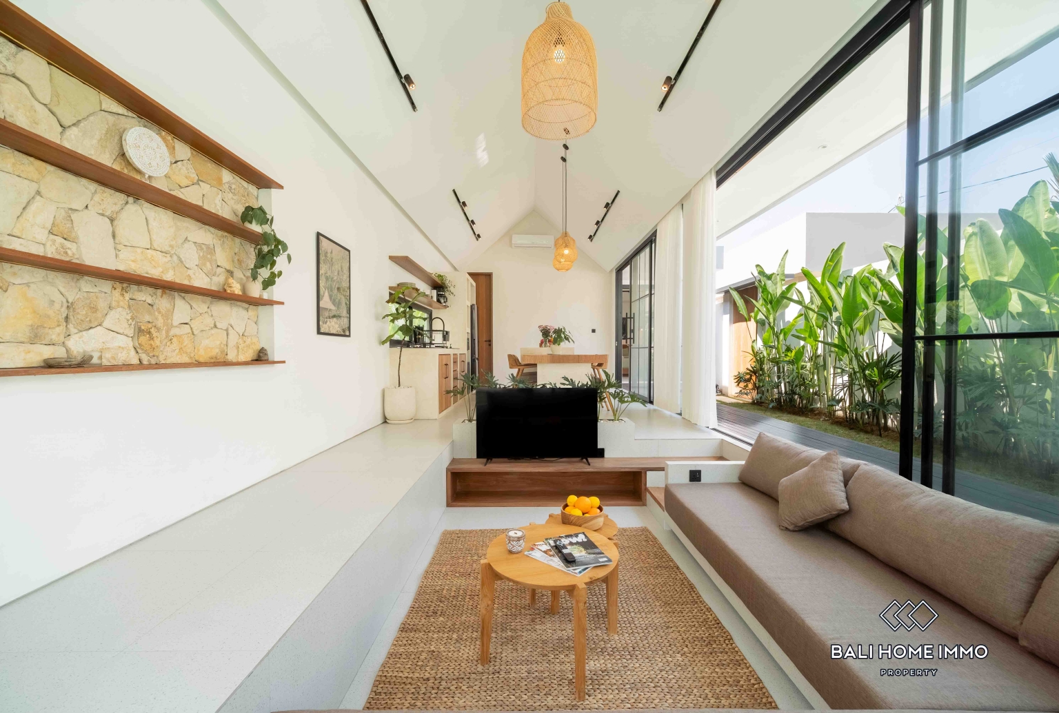 Brand new 2 Bedroom Villa For sale and rental in Kedungu Beachside view 5