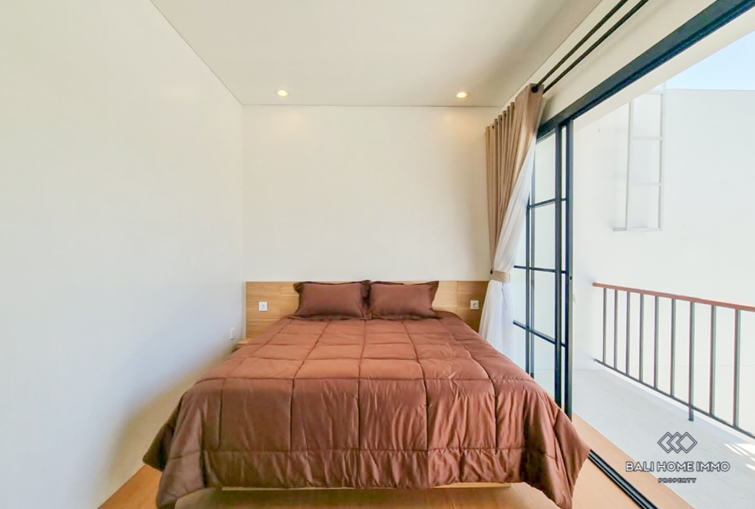 Brand New 2 Bedroom Villa for Yearly Rental in Bali Canggu Residential Side view 15