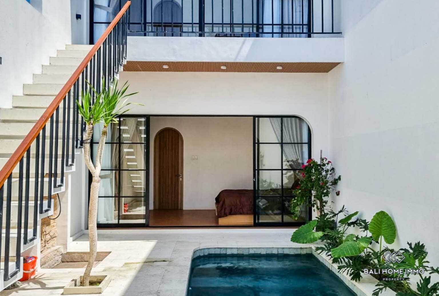 Brand New 2 Bedroom Villa for Yearly Rental in Bali Canggu Residential Side view 2