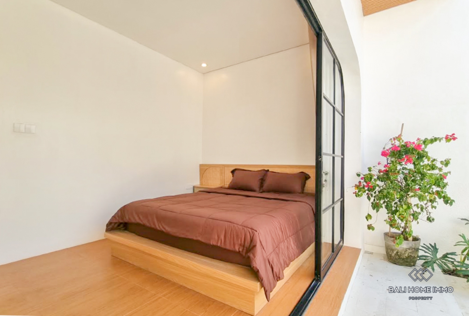 Brand New 2 Bedroom Villa for Yearly Rental in Bali Canggu Residential Side view 12