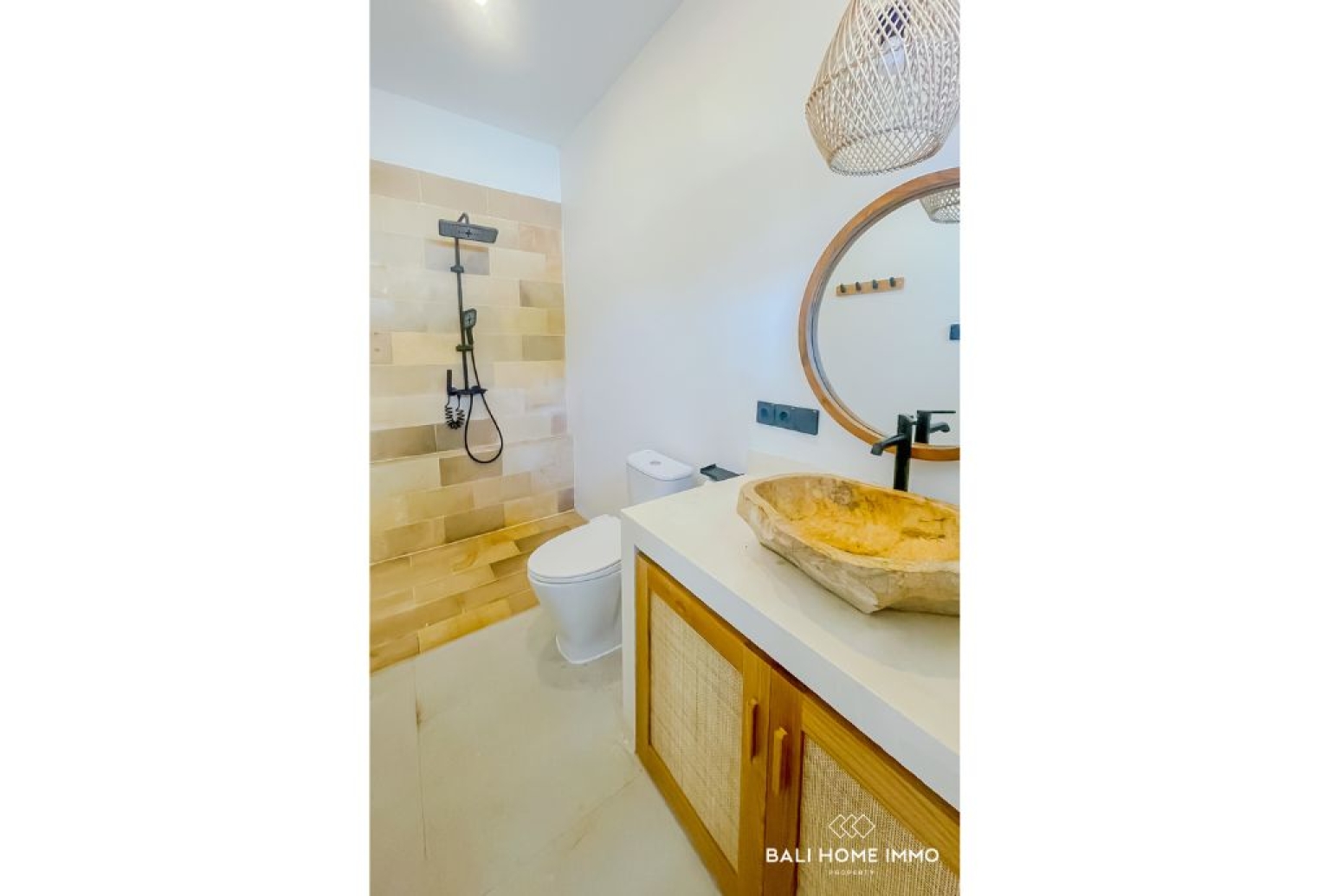 BRAND NEW 2 BEDROOM VILLA WITH HOT TUB FOR RENT IN UNGASAN view 13