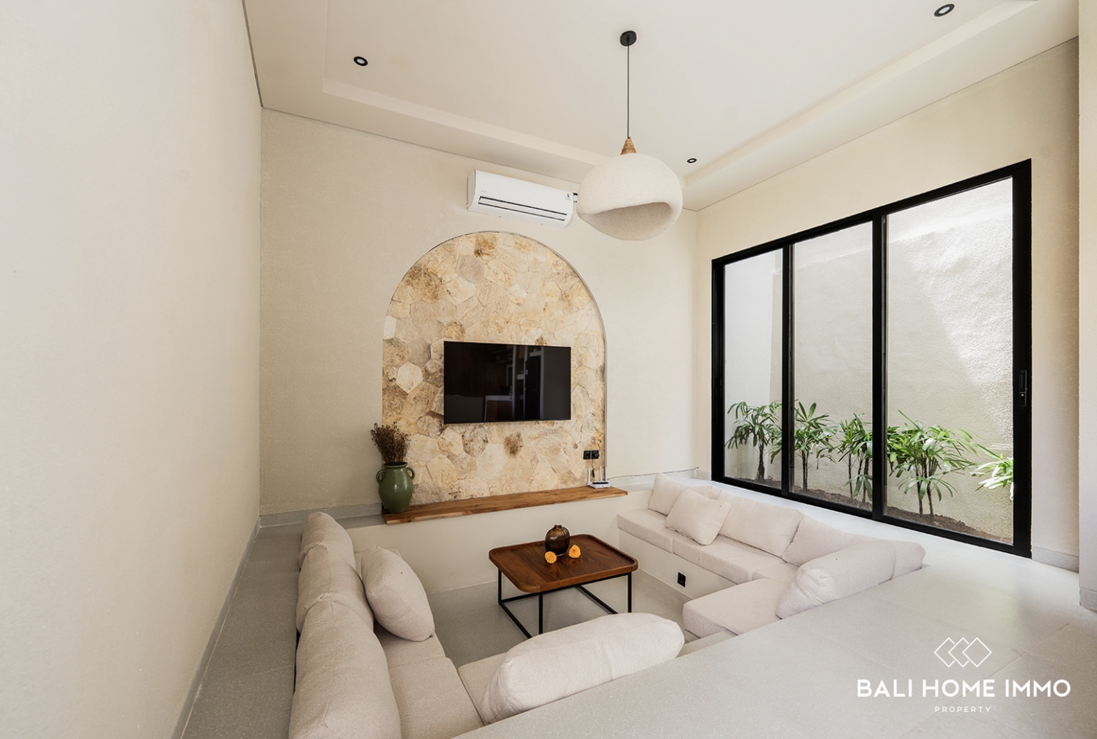 BRAND NEW 2 BEDROOMS VILLA FOR MONTHLY RENTAL IN BALI - ULUWATU view 2