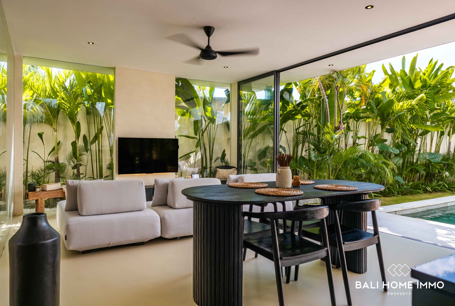 Villa neuve de 2 chambres à vendre en bail emphytéotique à Kerobokan, Bali view 8