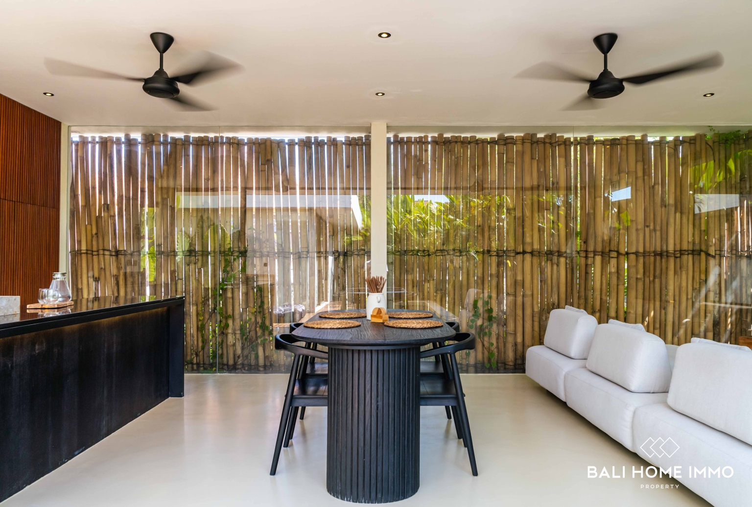 Villa neuve de 2 chambres à vendre en bail emphytéotique à Kerobokan, Bali view 9