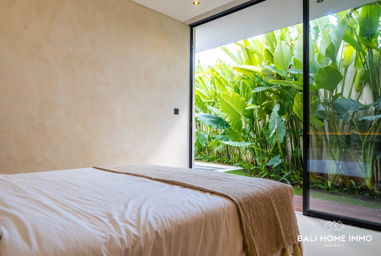 Villa neuve de 2 chambres à vendre en bail emphytéotique à Kerobokan, Bali view 18