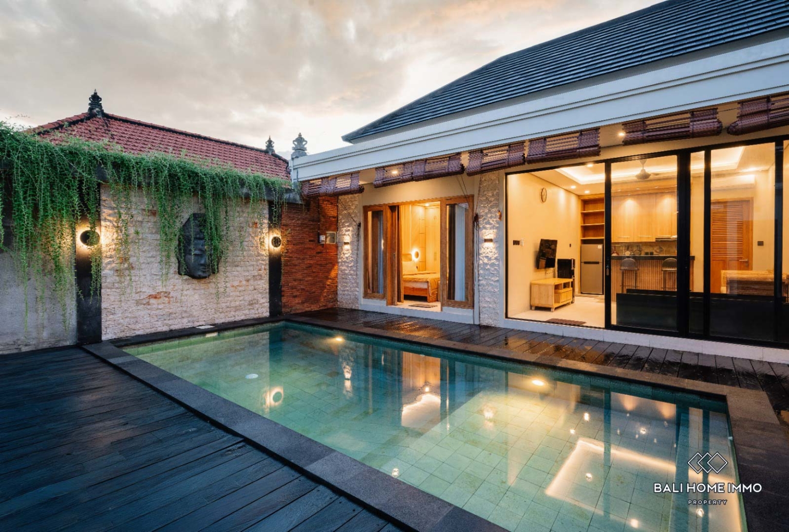 Brand New 2 Bedrooms villa with underground studio for rental in Bali Umalas view 2