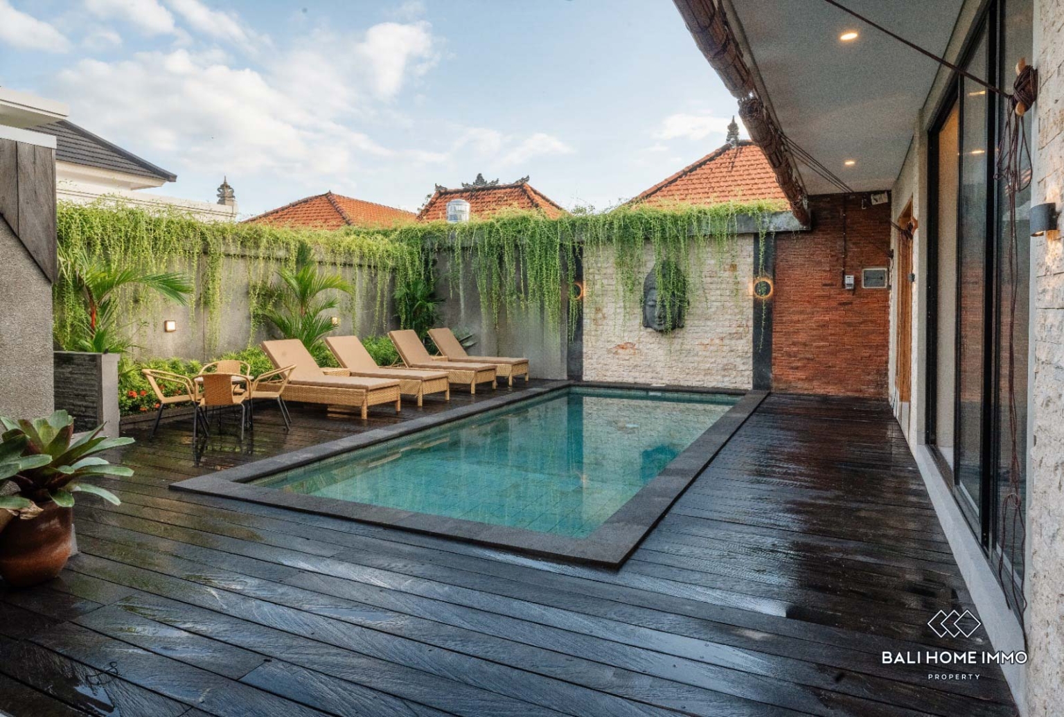 Brand New 2 Bedrooms villa with underground studio for rental in Bali Umalas view 19