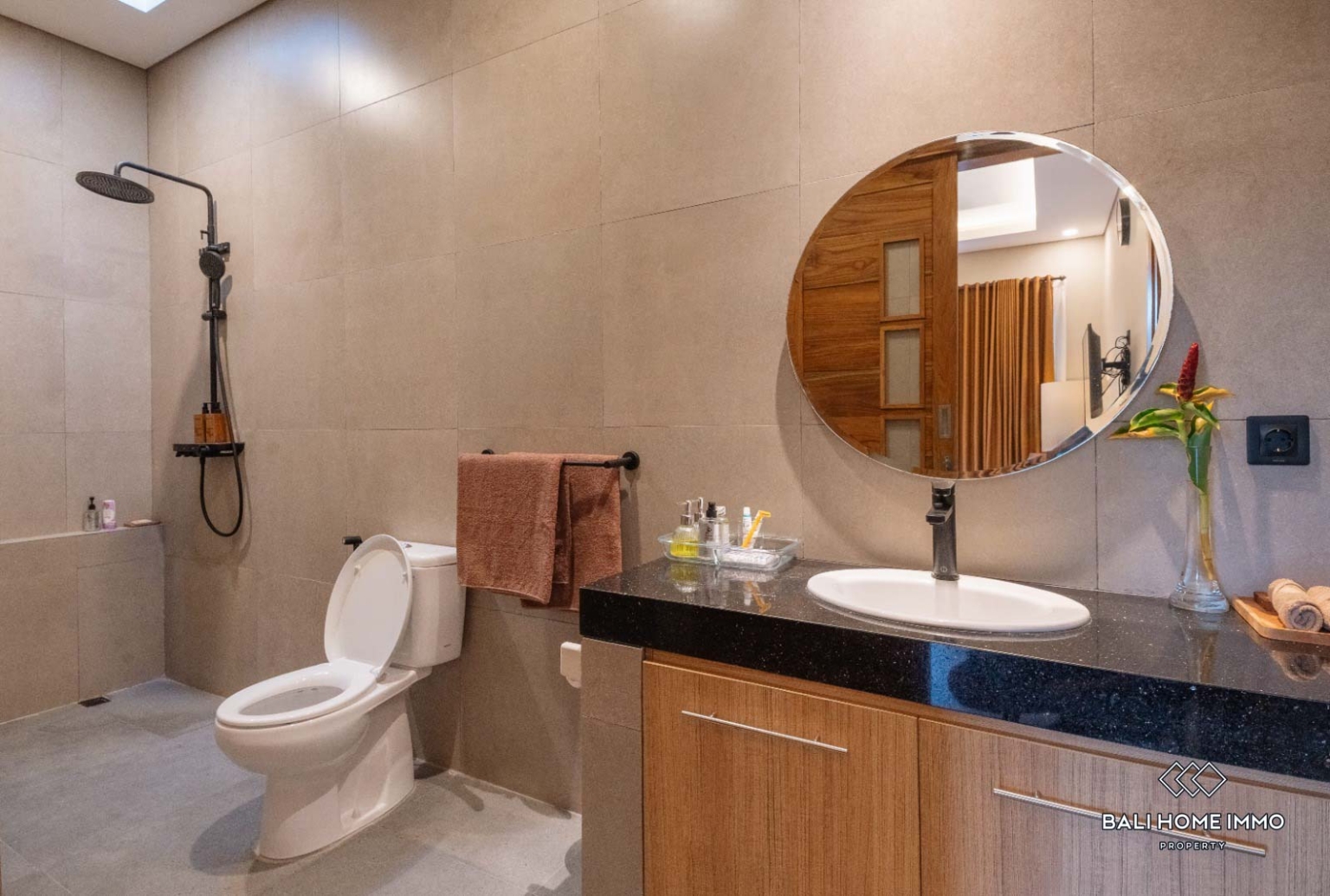 Brand New 2 Bedrooms villa with underground studio for rental in Bali Umalas view 17