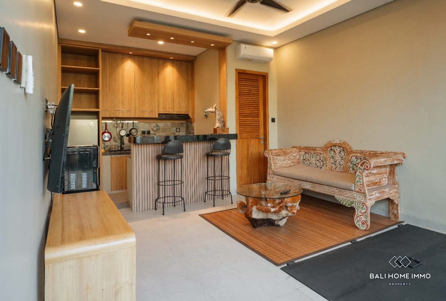 Brand New 2 Bedrooms villa with underground studio for rental in Bali Umalas view 5
