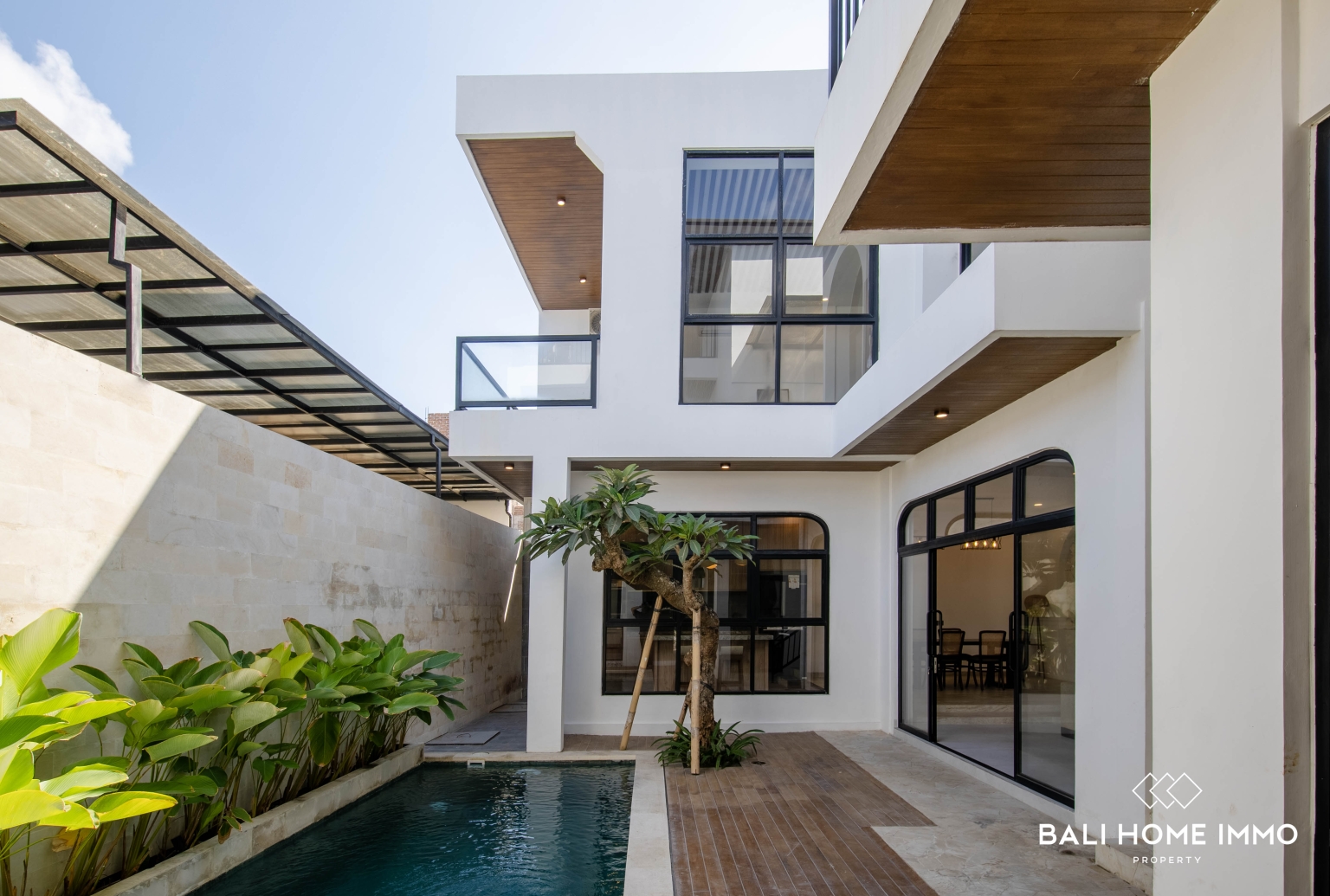 BRAND NEW 3 BEDROOM BOHEMIAN STYLE VILLA WITH OCEAN VIEW  FOR SALE NEAR MELASTI BEACH IN BALI view 2