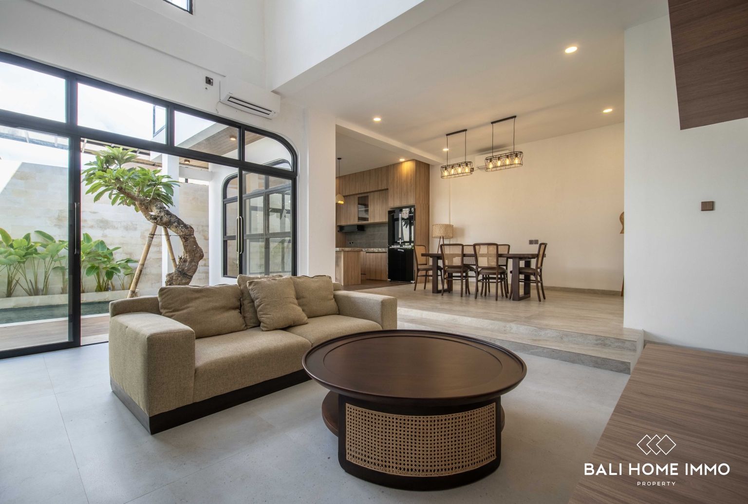 BRAND NEW 3 BEDROOM BOHEMIAN STYLE VILLA WITH OCEAN VIEW  FOR SALE NEAR MELASTI BEACH IN BALI view 3