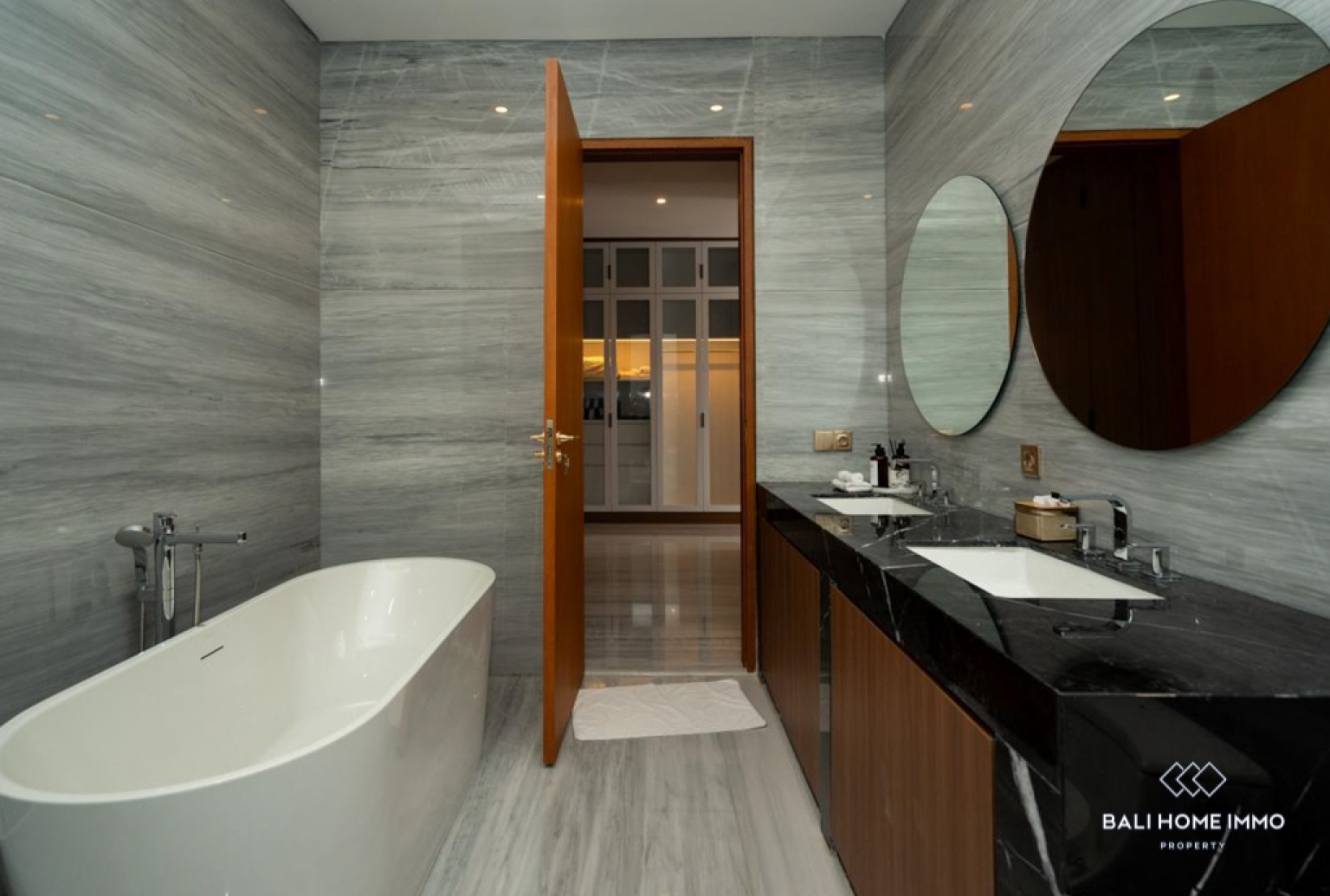 Brand New 3 Bedroom for Sale and Rent in Bali Umalas view 16