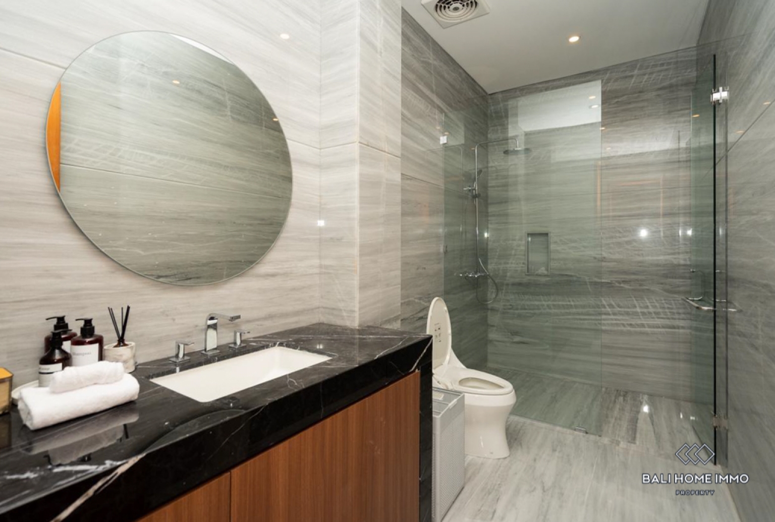 Brand New 3 Bedroom for Sale and Rent in Bali Umalas view 15