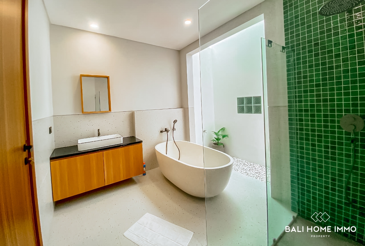 Brand New 3 Bedroom Modern Villa for Sale and Rent in Nusa Dua view 12