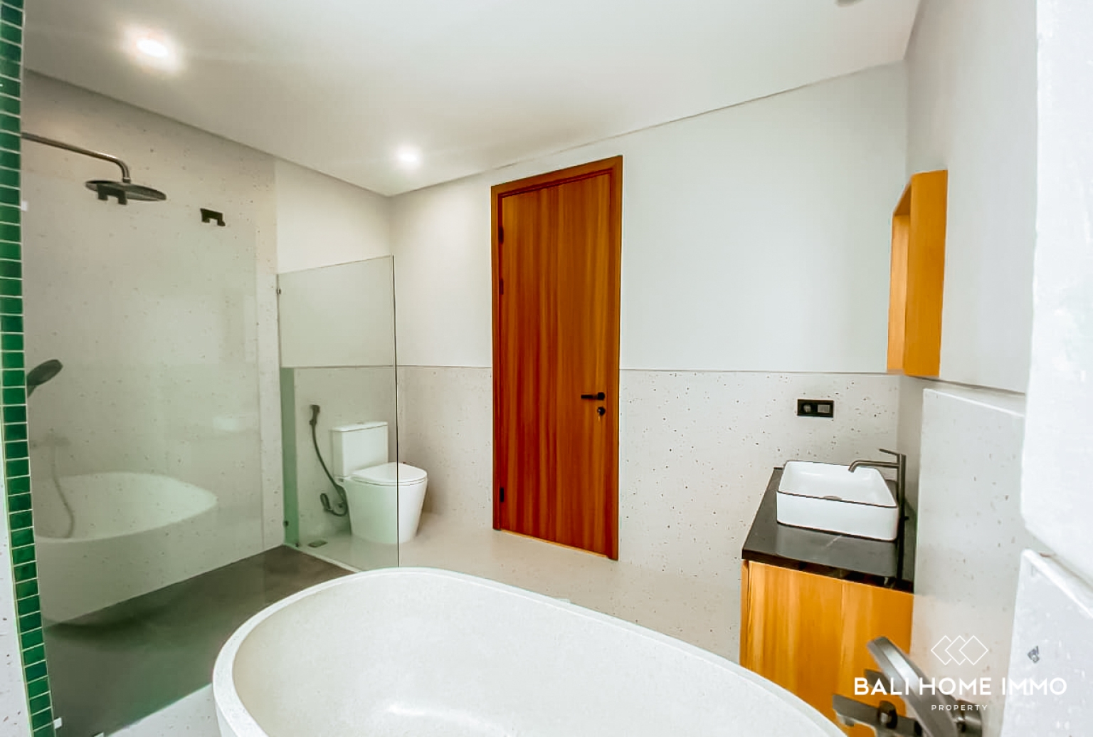 Brand New 3 Bedroom Modern Villa for Sale and Rent in Nusa Dua view 13