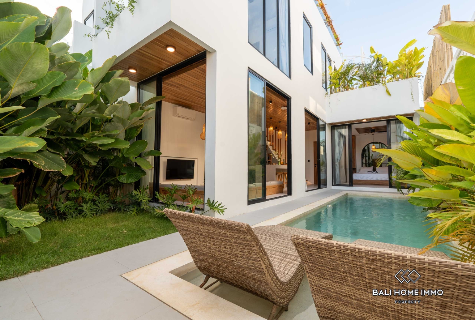 Villa modern baru dengan 3 kamar untuk dijual dan disewa di Umalas, Bali. view 22