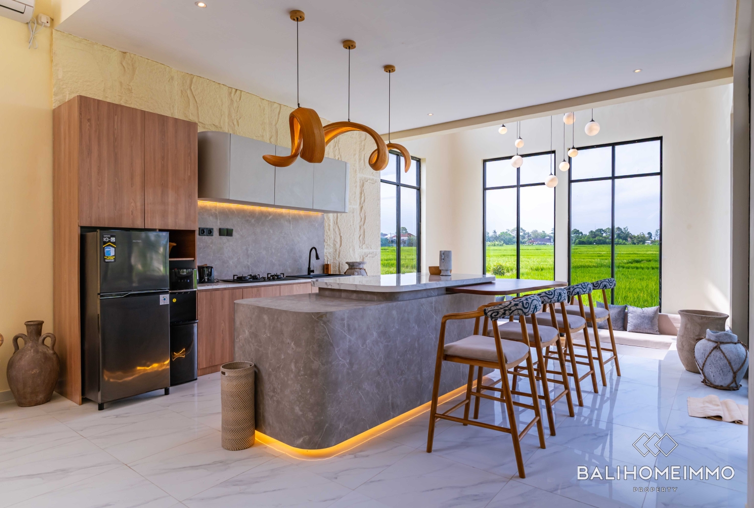 Villa modern baru dengan 3 kamar dijual dengan status hak sewa di Kedungu. view 9
