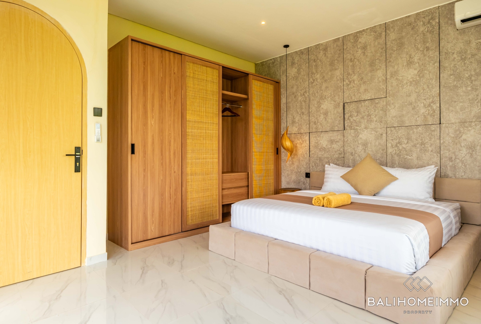 Villa modern baru dengan 3 kamar dijual dengan status hak sewa di Kedungu. view 16