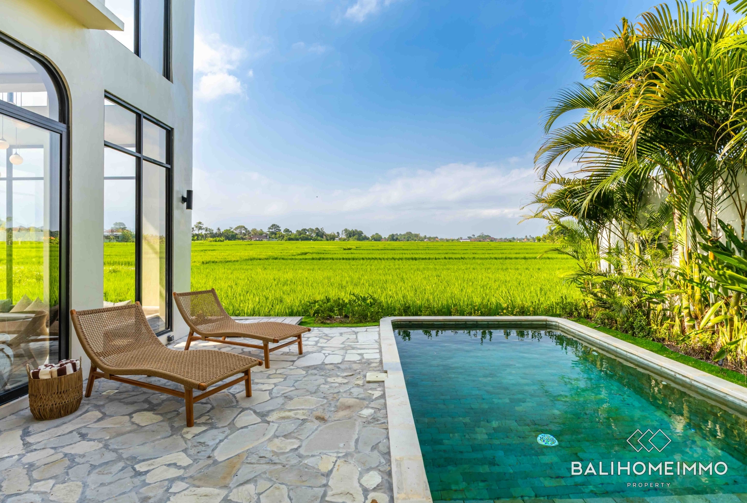 Villa modern baru dengan 3 kamar dijual dengan status hak sewa di Kedungu. view 33