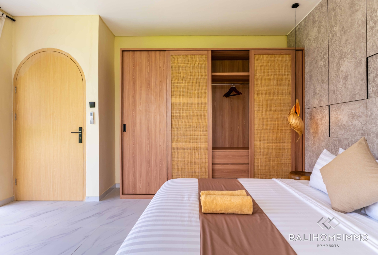 Villa modern baru dengan 3 kamar dijual dengan status hak sewa di Kedungu. view 19