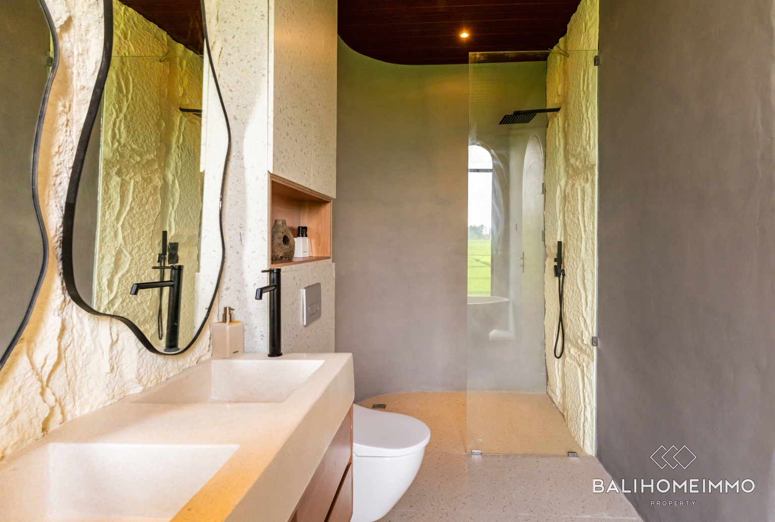 Villa modern baru dengan 3 kamar dijual dengan status hak sewa di Kedungu. view 31