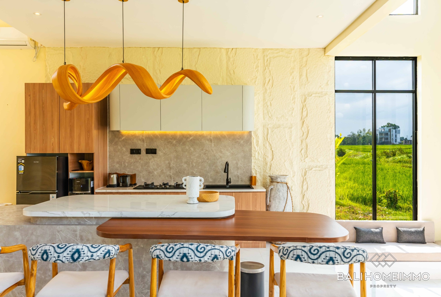 Villa modern baru dengan 3 kamar dijual dengan status hak sewa di Kedungu. view 11
