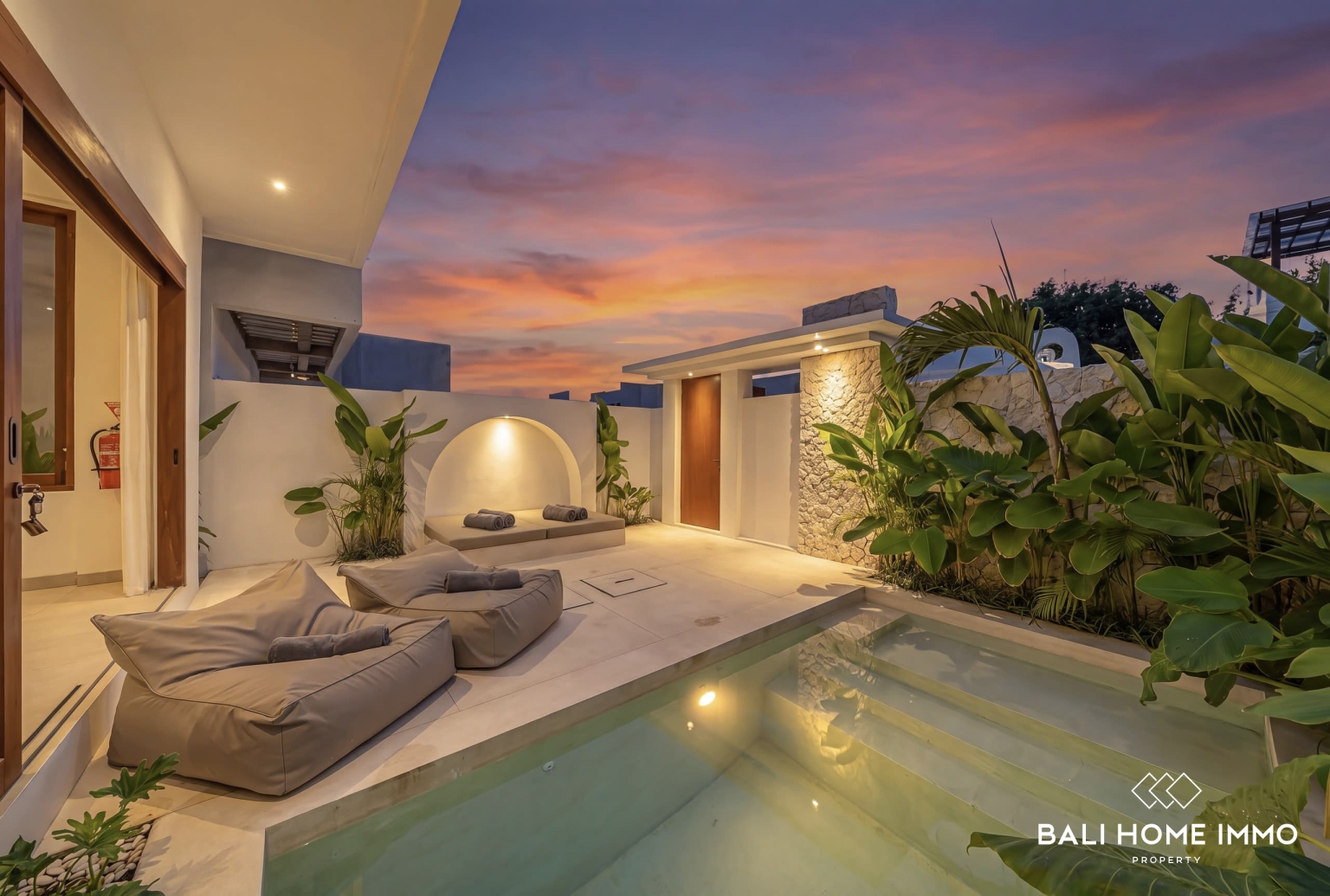 BRAND NEW 3 Bedroom Modern villa in Near Nyang Nyang Beach view 3