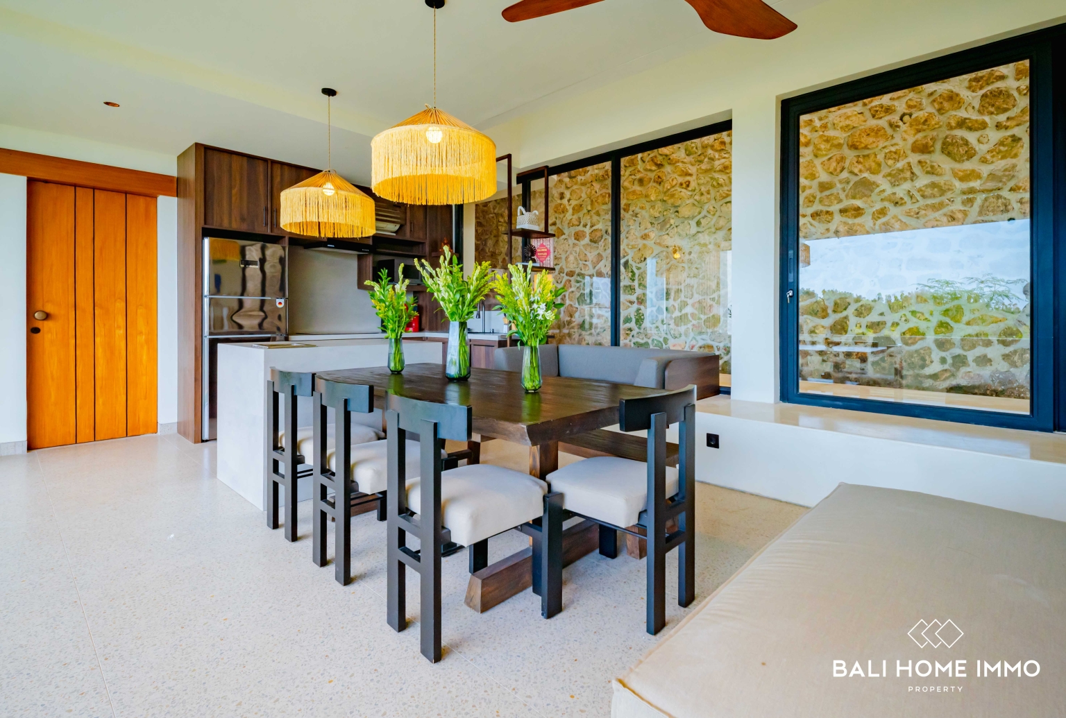 VILLA BARU DENGAN 3 KAMAR TIDUR DAN PEMANDANGAN LAUT UNTUK DIJUAL DI ULUWATU view 6