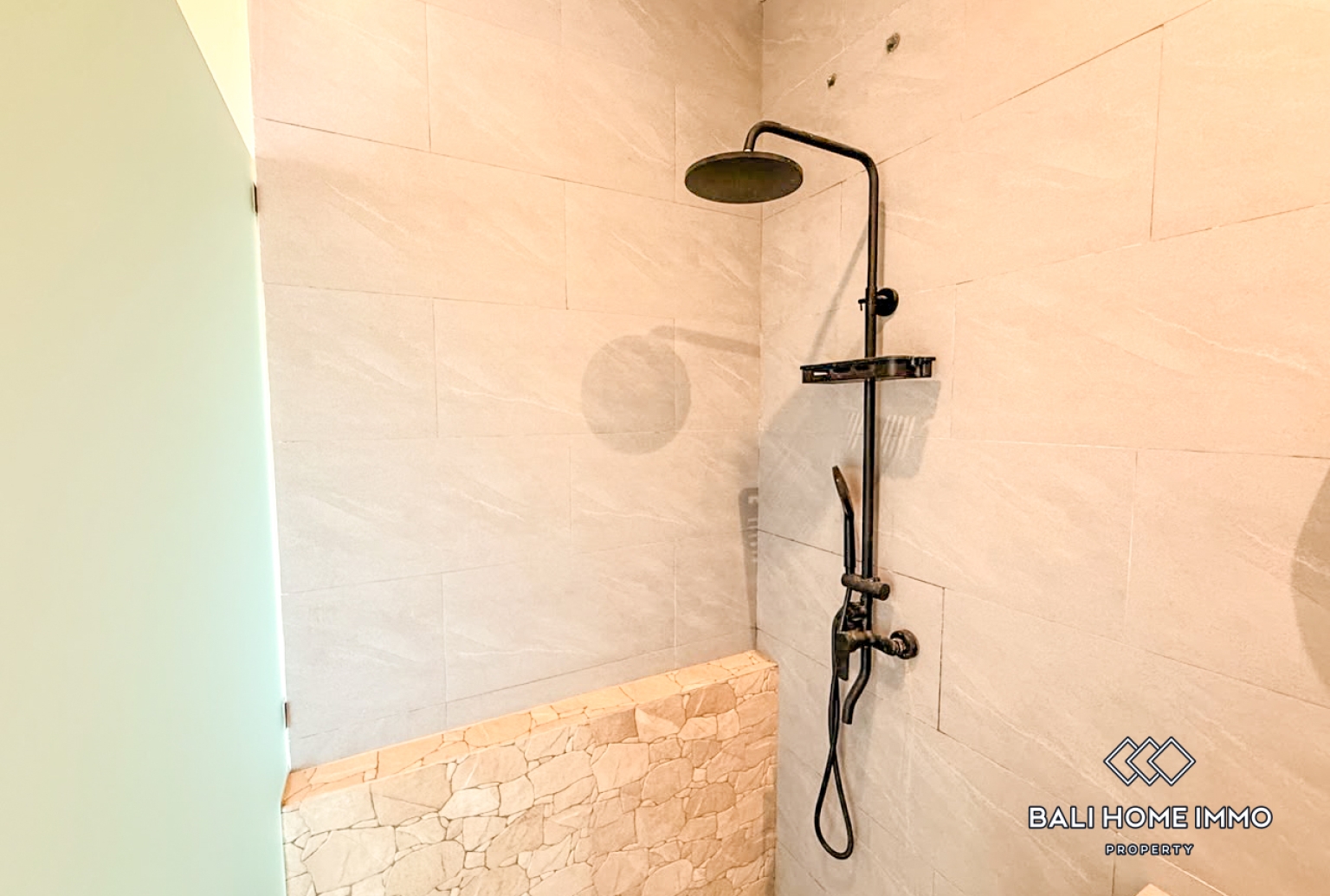 Brand New 3 Bedroom Villa for Rent and Sale in Canggu Residential Side view 12