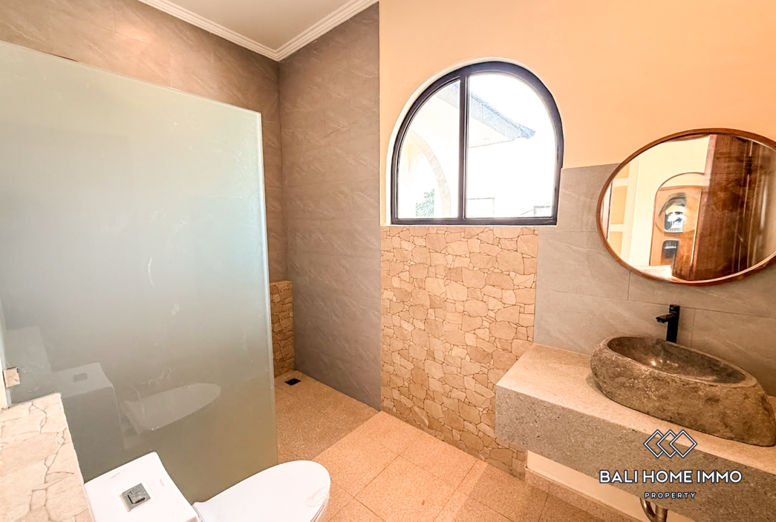 Brand New 3 Bedroom Villa for Rent and Sale in Canggu Residential Side view 10
