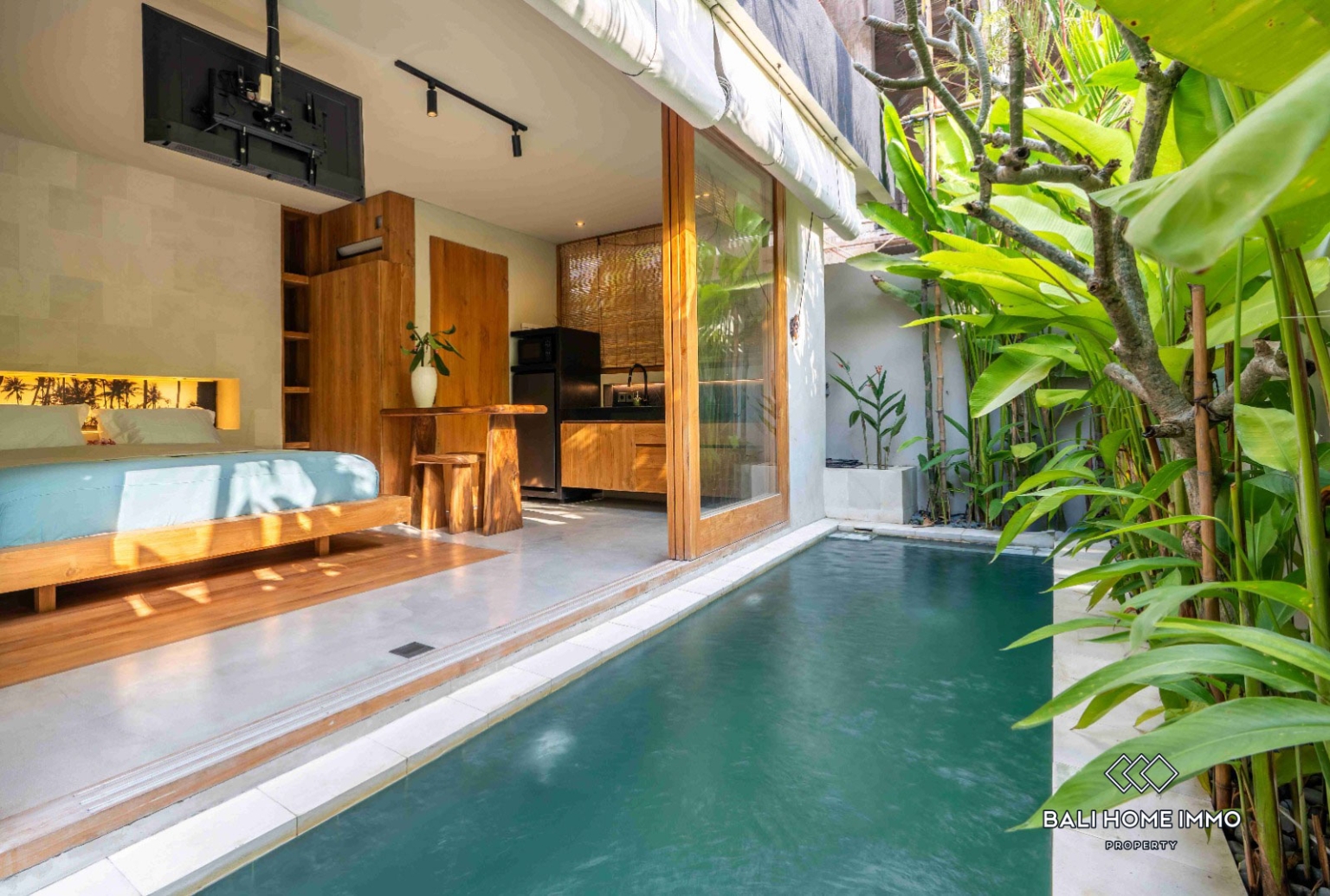 Modern 3 bedroom villa for rent in Bali Seseh beach side view 6