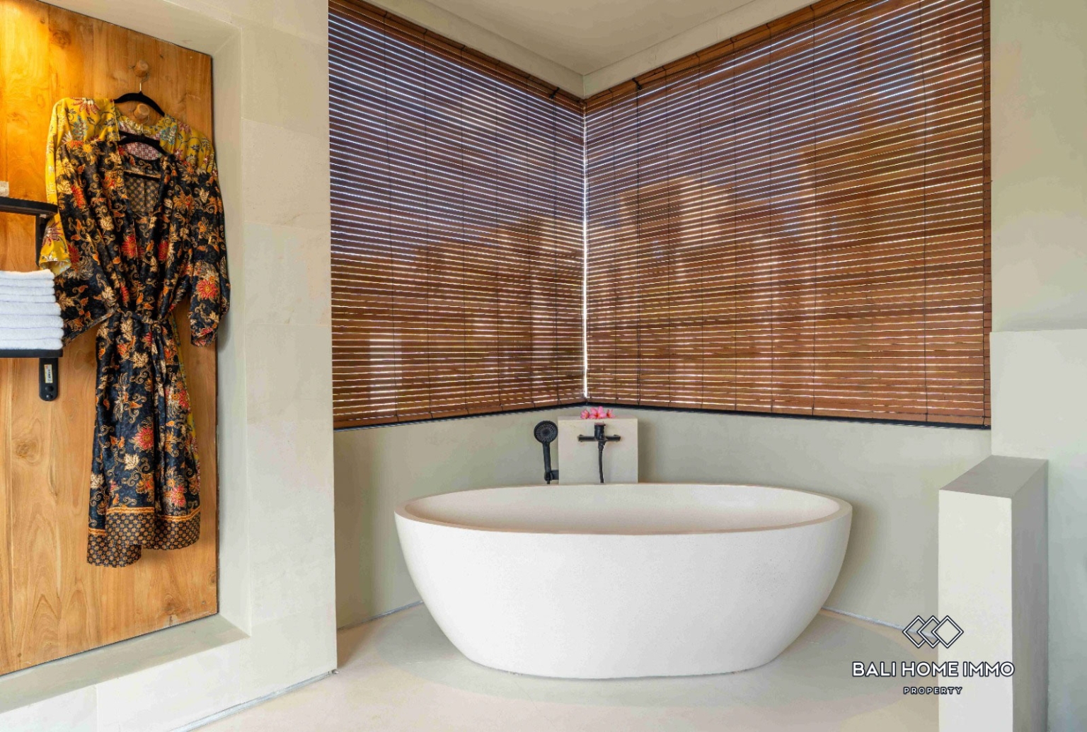 Modern 3 bedroom villa for rent in Bali Seseh beach side view 15